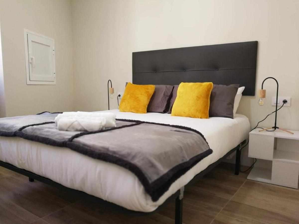 Kubik Apartamentos K1 กาเซเรส ภายนอก รูปภาพ
