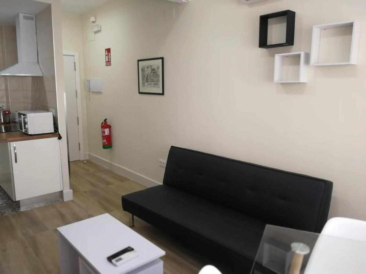 Kubik Apartamentos K1 กาเซเรส ภายนอก รูปภาพ