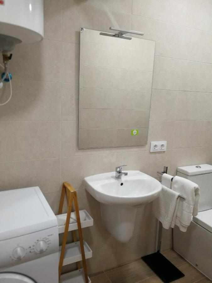 Kubik Apartamentos K1 กาเซเรส ภายนอก รูปภาพ