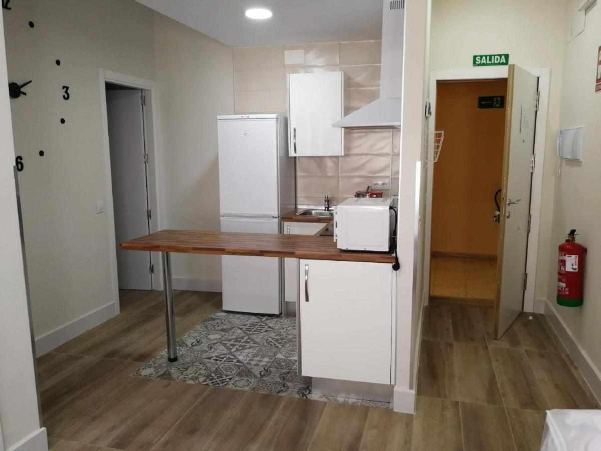 Kubik Apartamentos K1 กาเซเรส ภายนอก รูปภาพ